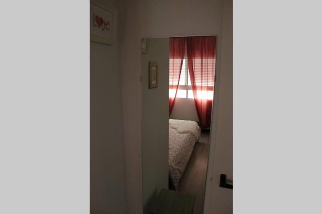 Apartamento Completo, 2Min De La Playa Malaga Luaran gambar